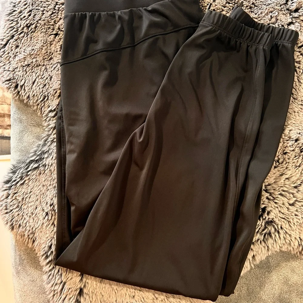 Mondetta Black Jogger Pants - Picture 2 of 6